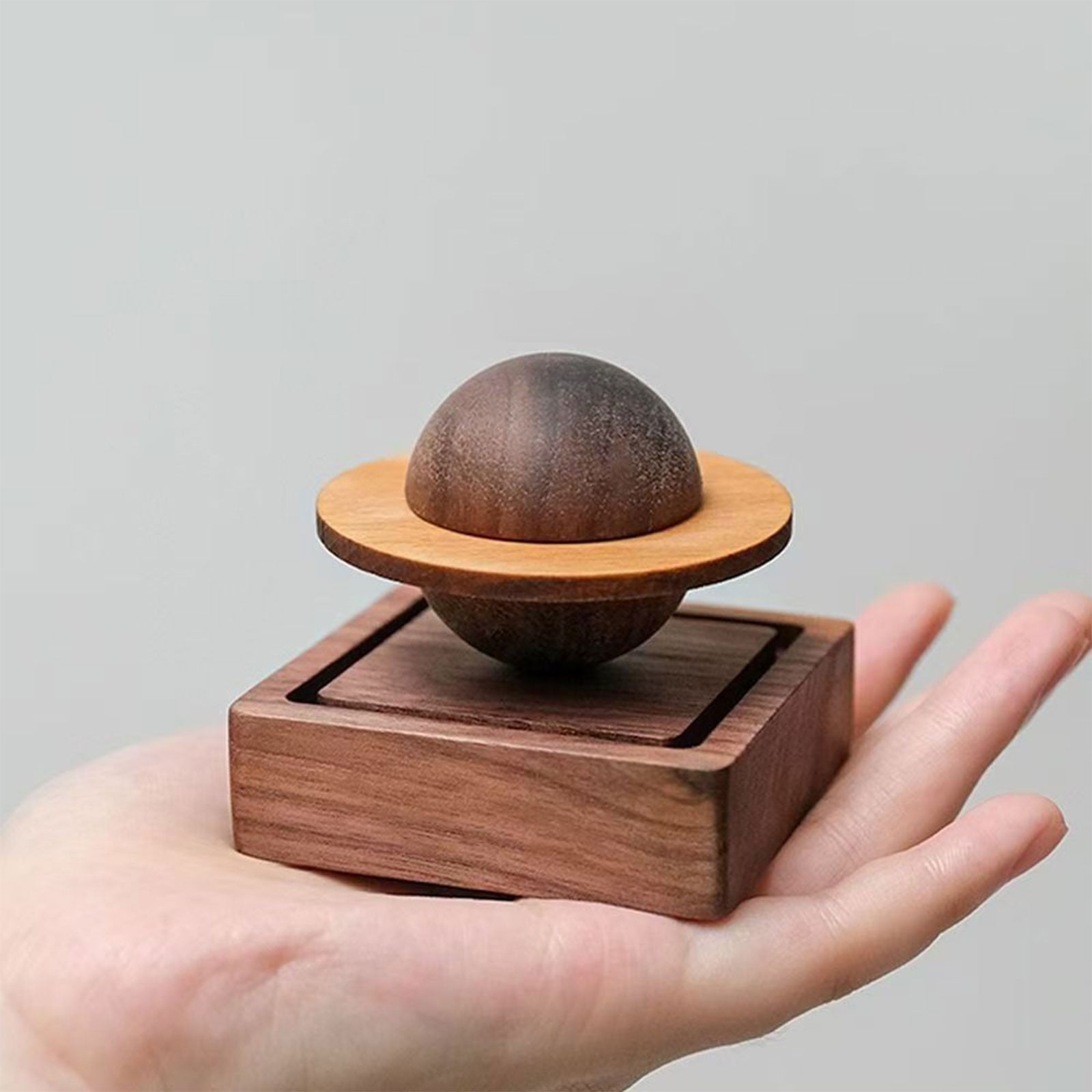XJGHHSY Planet Wooden Essential Oil Diffuser - Walnut Aroma therapy for ...