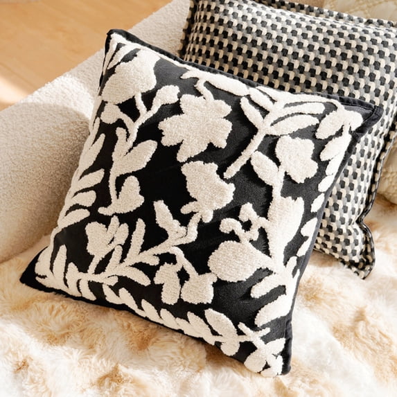 XUEJIN Cream French Style Floral Tufted Throw Pillow Cover 18x18, Decorative Velvet Cushion Case for Sofa Couch Living Room Bedroom Decor