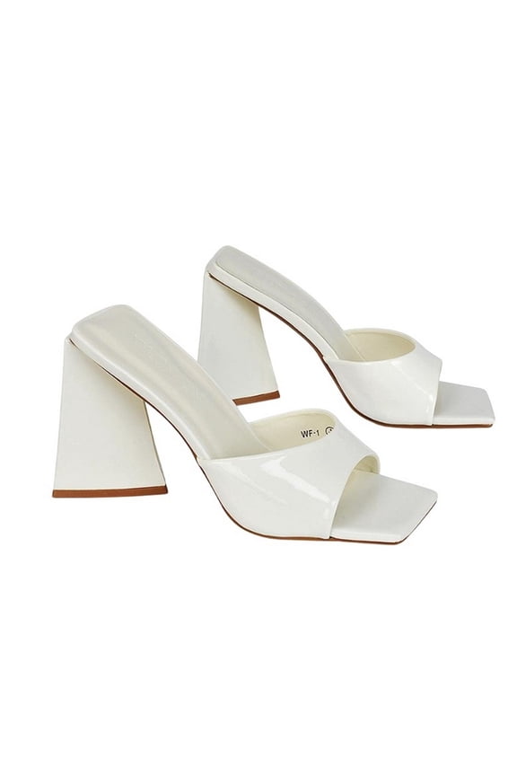 Womens Gracia Sculptured Patent Leather Peep Toe Flared Block Heel Mules