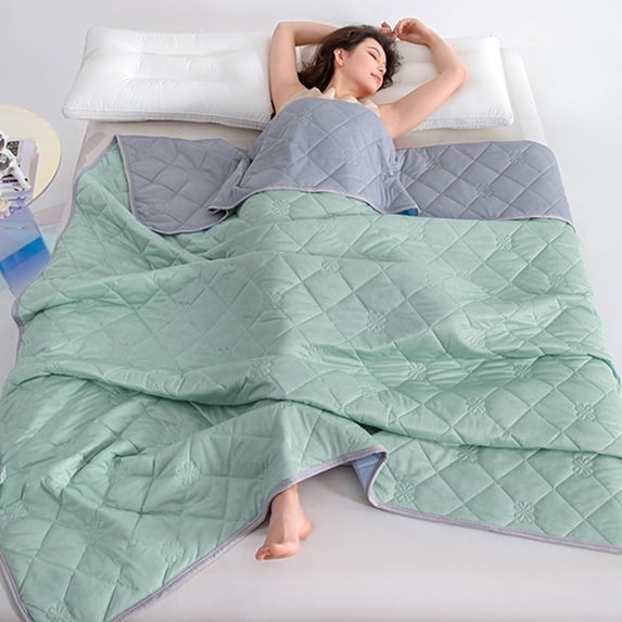 XYAIYT All Seasons Double Bedding Quilt Soft Relaxedable Brushed Fibers Classic Stitching 79x60in Easy Care Cool Silk Filled Perfect Home Decor And Relaxed(Mint Green)