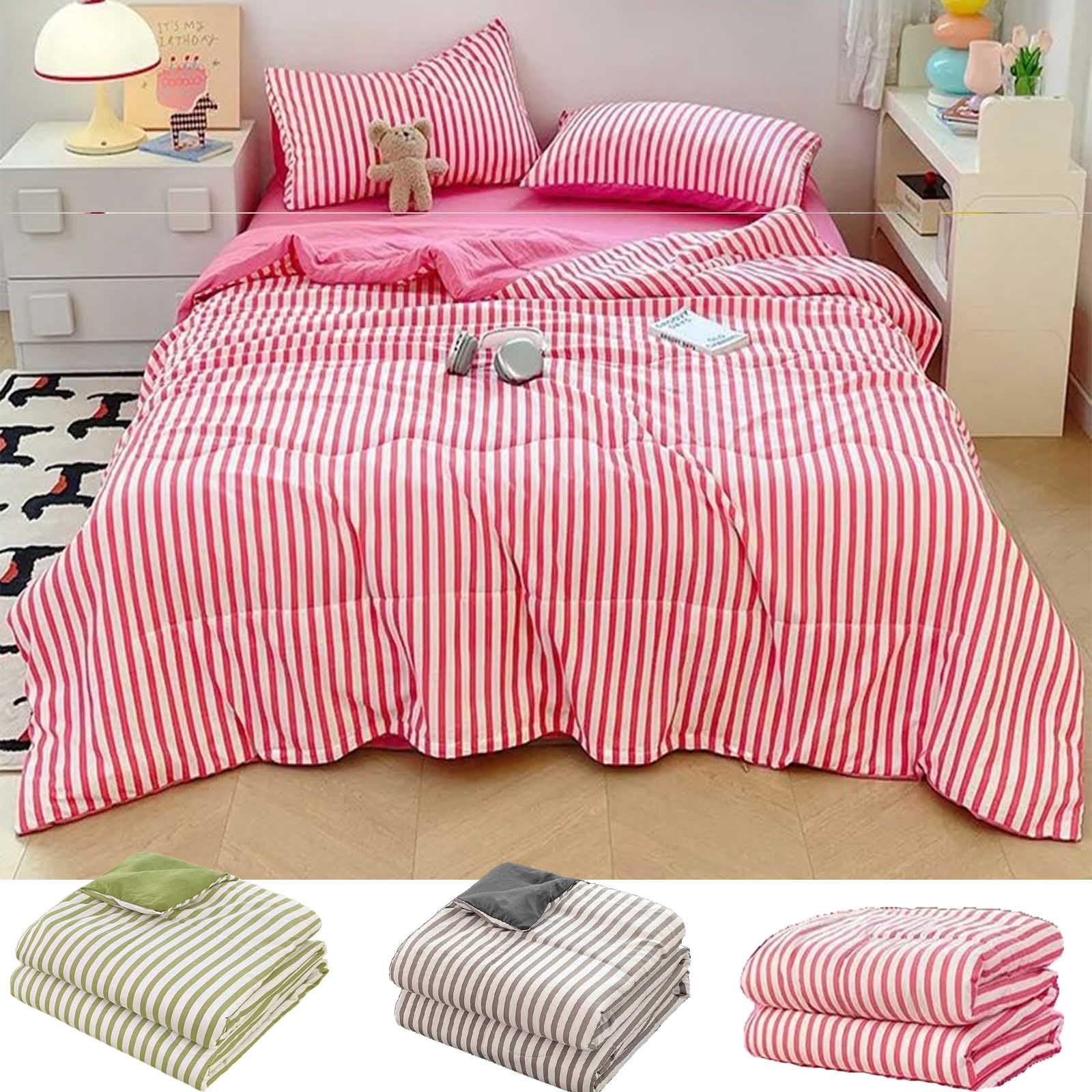 XYAIYT Super Soft A Grade Fiber Summer Cooling Quilt Breathable Cool Thin Quilt for Hot Nights Ideal for Student Dormitory Quality Sleep Relaxed Lightweight 13.8x13.8x2.0in Easy Care