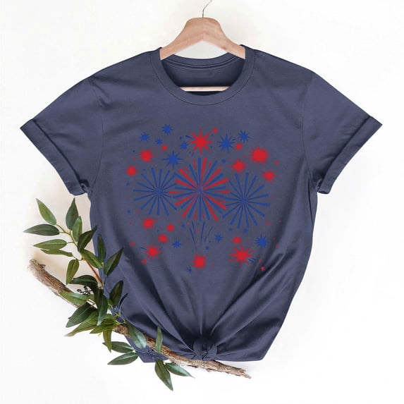 Xdegoge American Flag Firework Graphic Tee Shirt for Women Short Sleeve Crewneck Casual Summer Loose Fit Independence Day Celebration Fireworks Show Holiday Shirts
