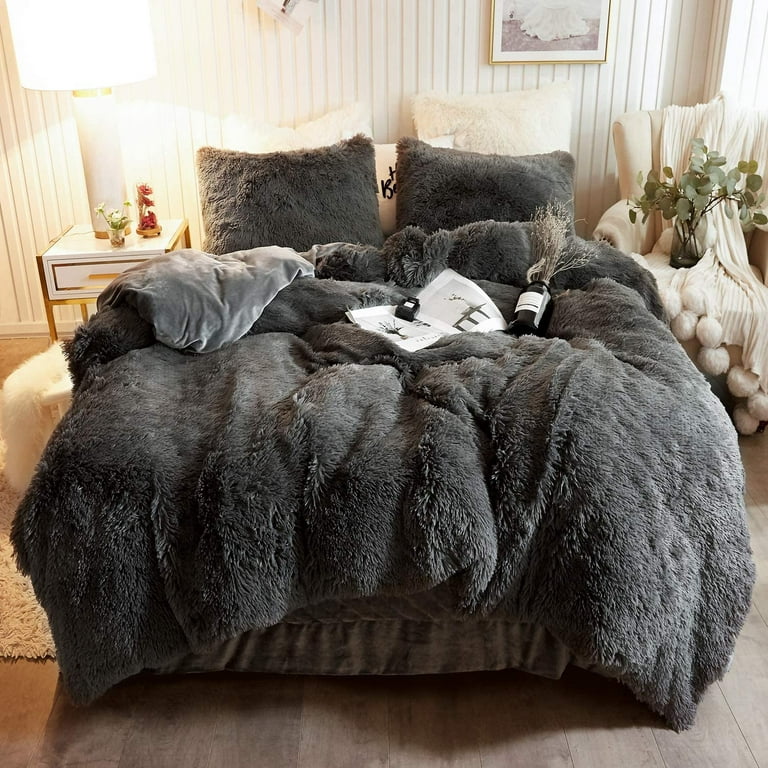  HOMBYS Oversized King Faux Fur Fluffy Comforter Set 120x120, 3  Piece Shaggy Plush Velvet Bedding Thick Comforter with Shams, Extra Soft  and Warm : Home & Kitchen
