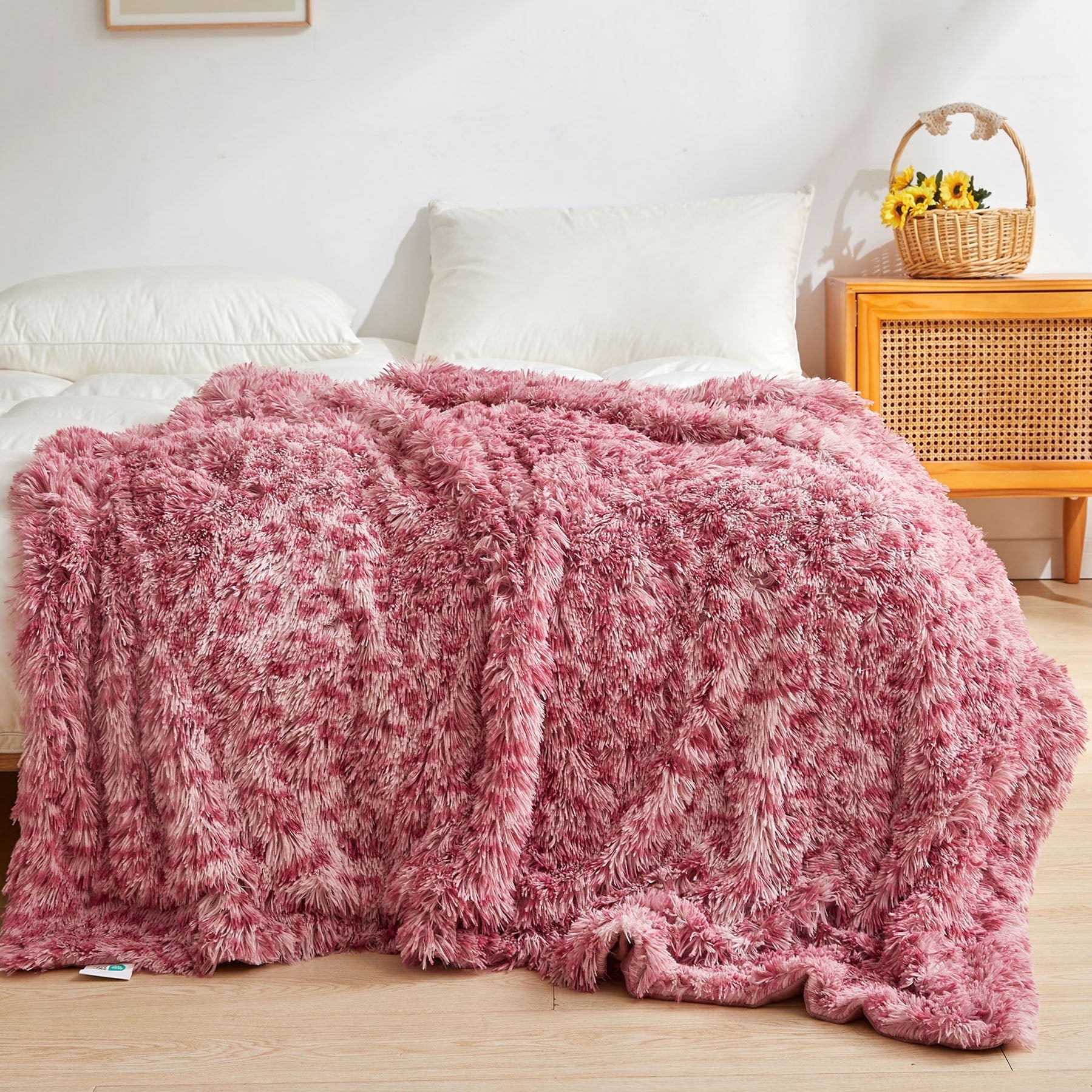 XeGe Luxury Faux Fur Leopard Print Blanket, Soft Cheetah Print Fluffy Bed Blanket, Shaggy Plush Decorative Couch Throw, Cute Furry Animal Print Fuzzy Throw for Sofa Bed Couch, Pink, 60x80