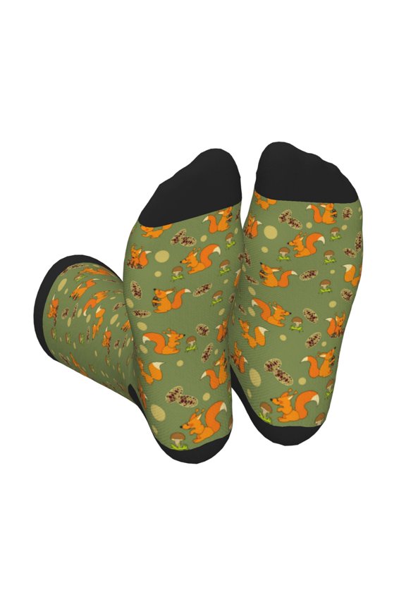 Squirrel And Nuts Print Crew Socks for Men and Women, Men's Soft Moisture-wicking Sock