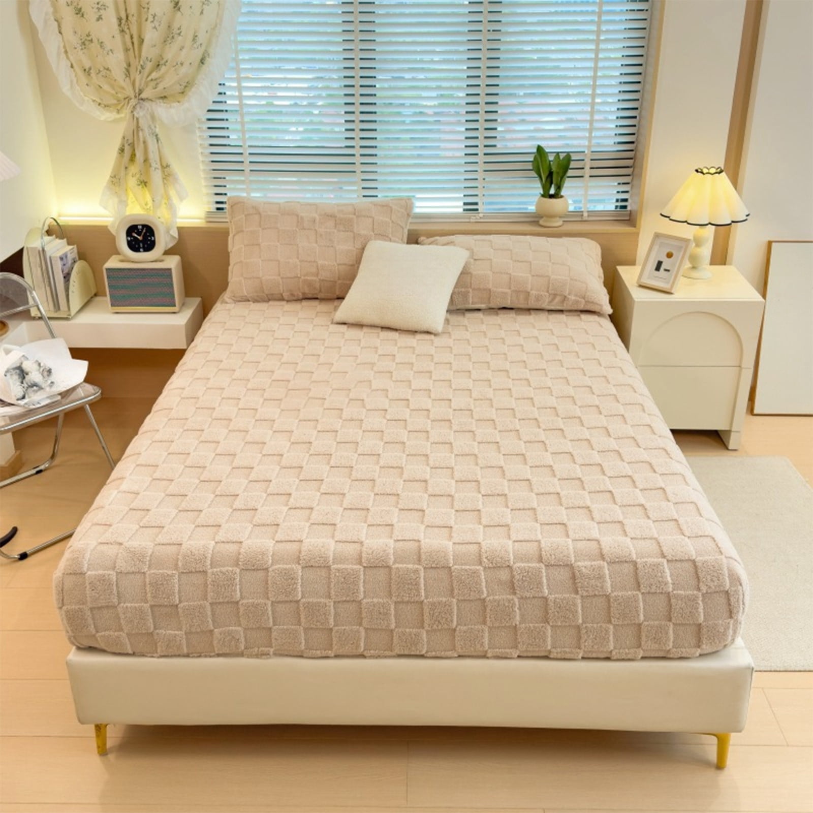 Xecvkr Coral Velvet Mattress Cover Winter Warm Fitted Sheet Checkerboard Slip Resistant Bed Skirt Protector Home Bedroom Cozy Bedding Khaki