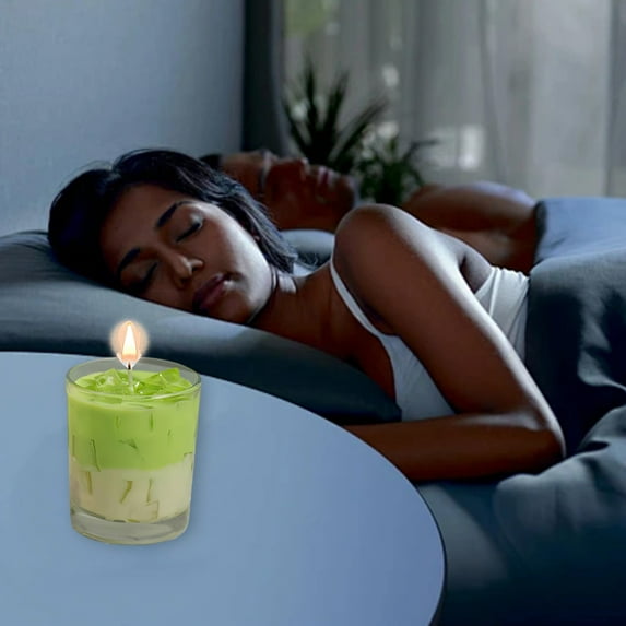 Xecvkr Matcha Scented Candle in Premium Paraffin Wax, An Elegant Cup-Shaped Glass Container Ideal for Home Decor and Perfect as a Birthday Gift, Suitable for Enhancing the Ambianc
