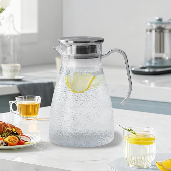 Xecvkr Water Pitcher for Fridge Hammered Pattern Plastic Cold Water Pitcher Stainless Steel Lid Durable Beverage Pot Juice Holder Flower Tea Kettle Ergonomic Handle Leakproof Home Party Clear