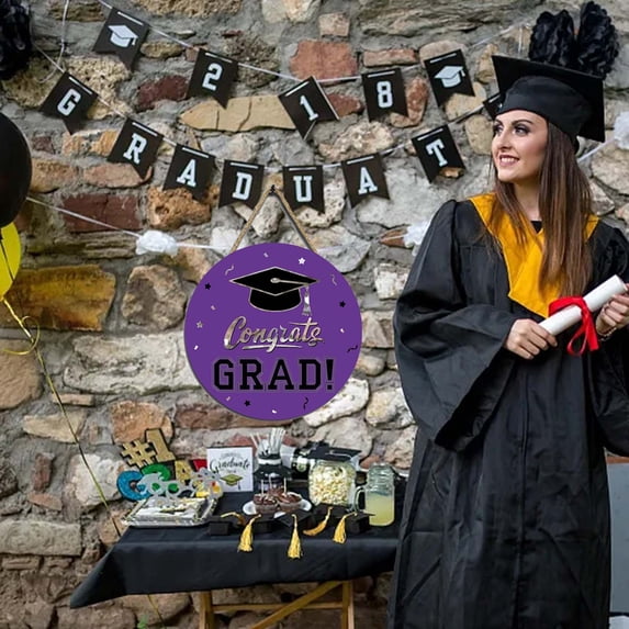 Xecvkr Wooden Graduation Door Plaque Hanging Circular Sign Congratulations Decor Class Season Party Hanging Entryway Wall Graduation Event 1Piece Purple