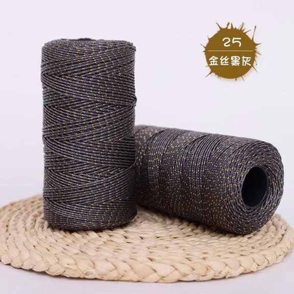 Xiao Hua black-gray 100g single yarn - an ideal choice for high-end luxury yarn, sweater knitting yarn, handmade sweaters, scarves, and comfortable craftsmanship projects