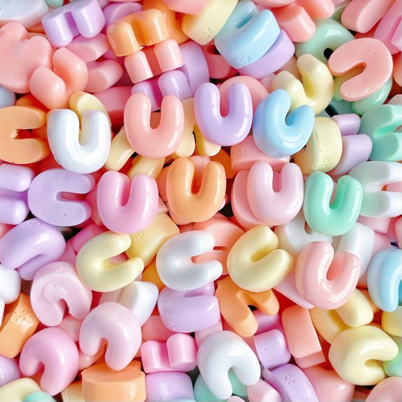 Xiao Hua resin letter bead 20PCS-0.51 * 0.51 inch non porous 3D flat back accessory, used for DIY jewelry making, nail art supplies, phone case decoration, random color, letter U