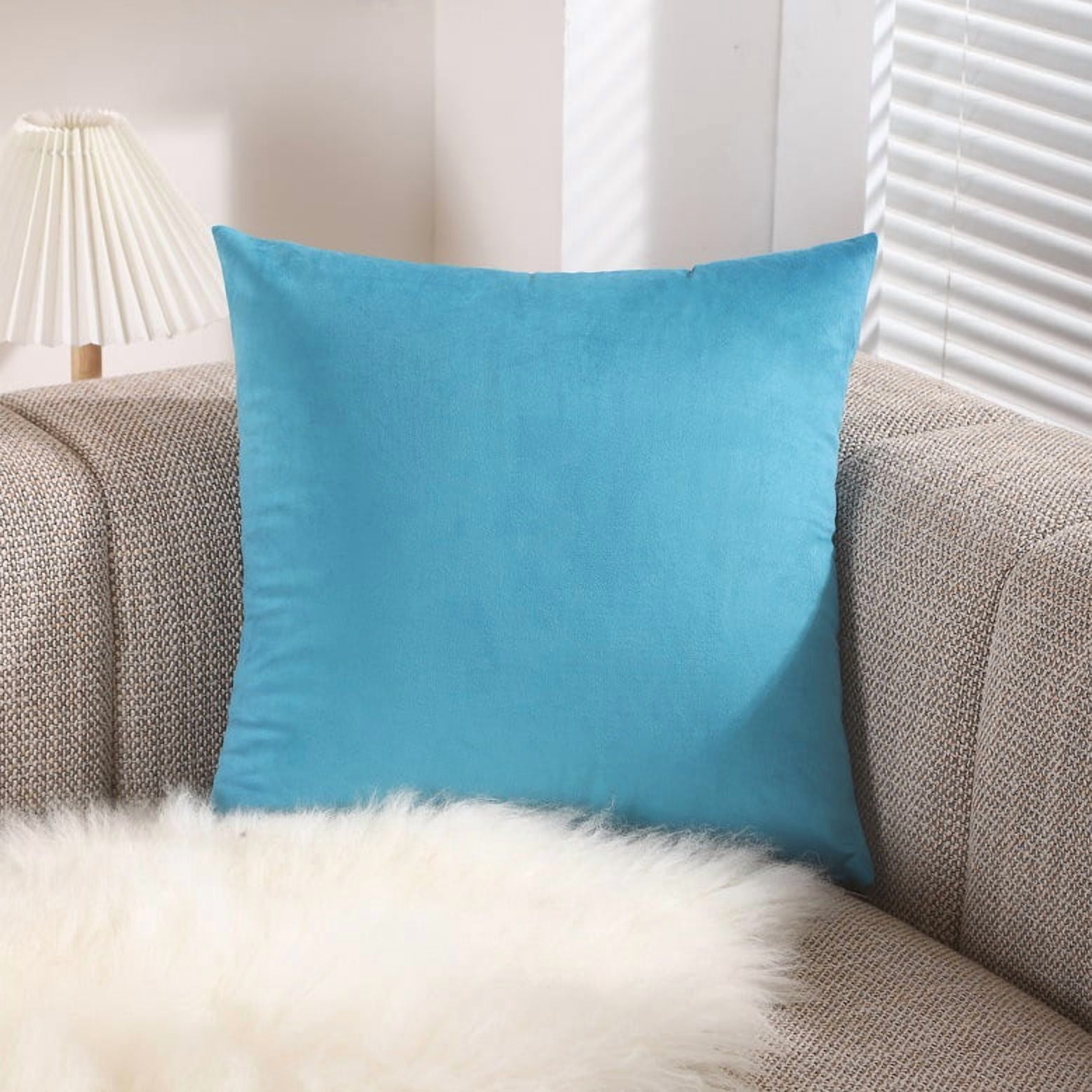 XmhyTop 18x18 Inch Sky Blue Velvet Decorative Throw Pillow, Pack of 1 Polyester Fiber Filled Pillow for Couch, Bedroom, Living Room & Outdoor