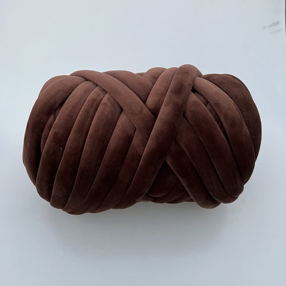 XmhyTop 500g Velvet Chunky Yarn Bulky Giant Arm Knitting Yarn, Super Soft Jumbo Tube Weight Yarn, Fluffy DIY Crochet Hand Making Washable Yarn for Blanket, Pet Bed, Rugs PillowBrown