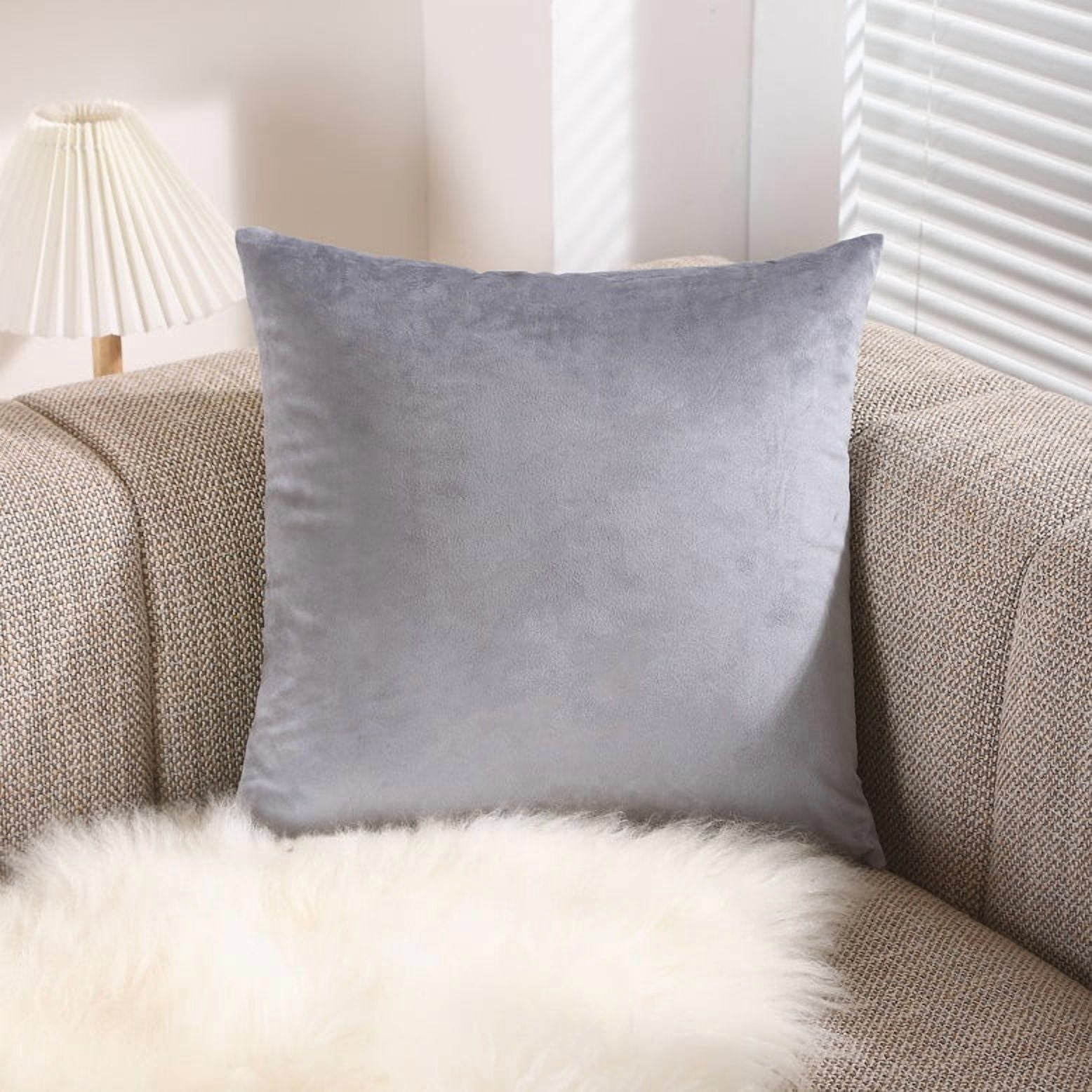 XmhyTop 20x20 Inch Grey Velvet Decorative Throw Pillow, Pack of 1 Polyester Fiber Filled Pillow for Couch, Bedroom, Living Room & Outdoor
