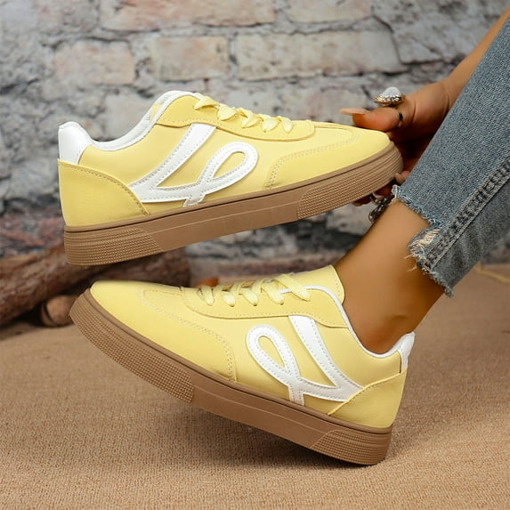 Xucatan Women's Casual Sports Flats, Fashion Round Toe Walking Shoes, Soft Comfortable Everyday Sneakers with Versatile Low-Top Design Gift