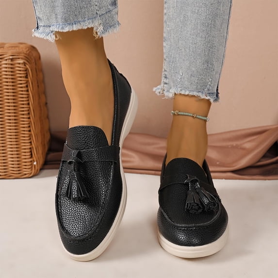 Xucatan Women's Classic Tassel Loafers, Faux Leather Slip On Flats with Padded Insole, Versatile Comfortable Casual Shoes for Office Daily Spring Gift