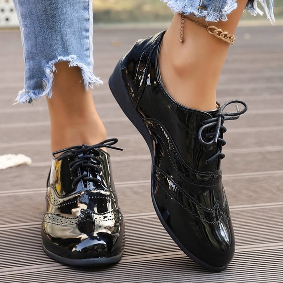 Xucatan Women's Color Block Lace up Oxford Shoes with Patent Leather, Brogue Detail Lightweight Platform Sneakers, Comfortable Height Enhancing Casual Shoes for Spring Summer Walking Gift