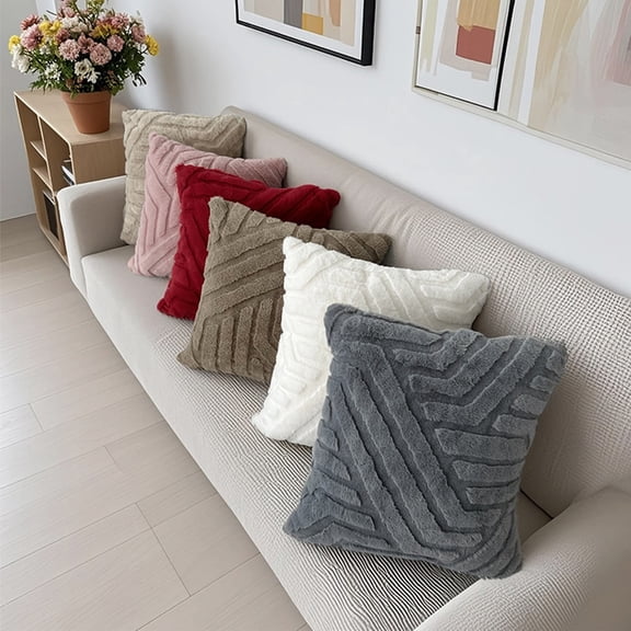 Xuniizn Christmas Pillow Covers 18x18 inch Xmas Decorations Soft Plush Faux Fur Wool Christmas Throw Pillow Cases Winter Holiday Decor for Sofa Living Room, Pink