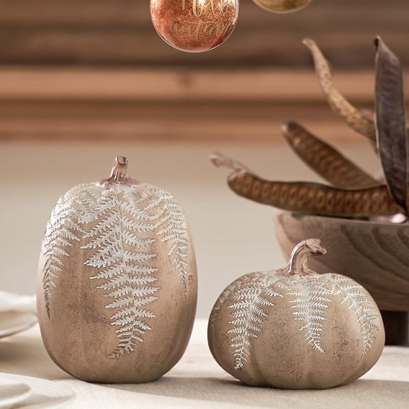 YANGLI 2-Piece Brown Resin Pumpkin Set | Carved Leaf Design for Modern Farmhouse Table Centerpiece