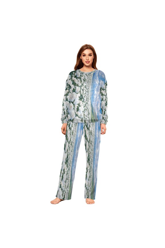 Women Slim Pajamas Loose Style Female Fashion White Roses Snowy Mountains Sky Pattern Sleepwear
