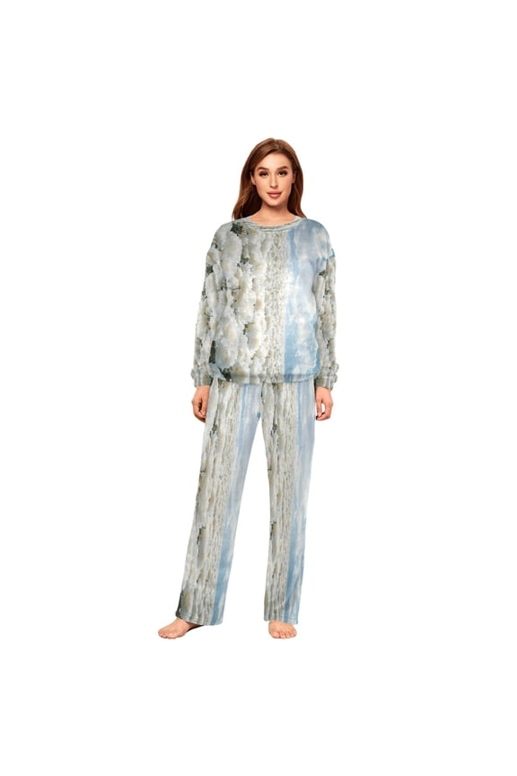 Women Slim Pajamas Loose Style Female Fashion White Roses with Mountains Background Pattern Sleepwear