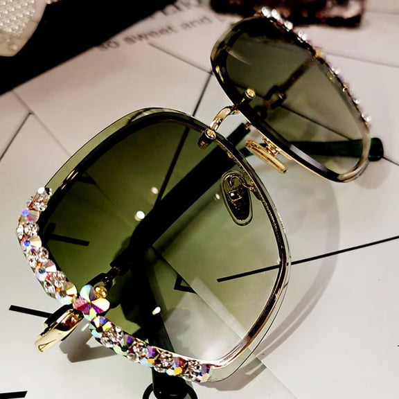 YCNYCHCHY 2021 New Sunglasses For Women: UV Protection Sun Protection Round Face Slimming Net Red Rhinestone