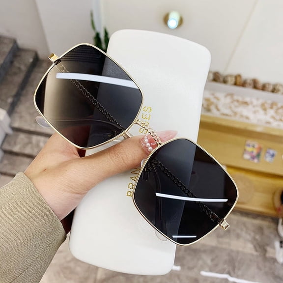 YCNYCHCHY New Hollow Out Mirror Legs Large Frame Square Sunglasses Women's Large Face Slimming Glasses Beach Net Red Sunglasses Sun Visors