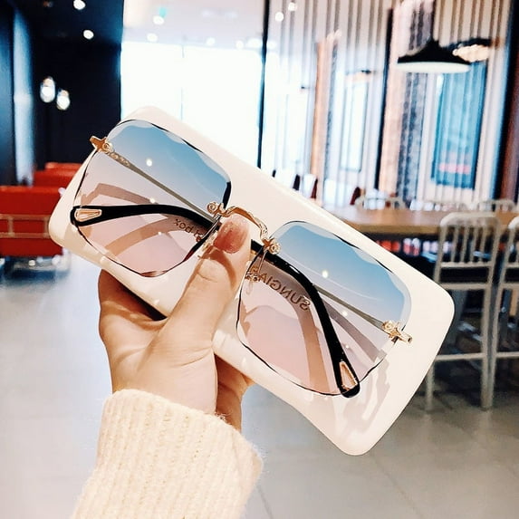YCNYCHCHY Square Sunglasses For Women In INS With A Large Face That Appears Thin And Popular On The Internet. The Same Vintage Sunglasses Have No Borders And Are UV Resistant
