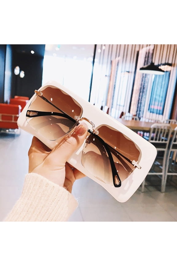 Square Sunglasses For Women In INS With A Large Face That Appears Thin And Popular On The Internet. The Same Vintage Sunglasses Have No Borders And Are UV Resistant