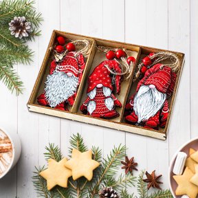 YIKA Christmas Decoration Christmas Supplies Props Painted Cute Faceless Old Man Small Pendant Christmas Wooden Hanging Ornament