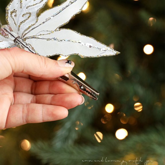 YIMWNYI Christmas Decorations High-end Mesh Simulation Clip, Holiday Wedding Scene Decoration Props, Festive Pendants for Trees, Doors and Windows, Exquisite Craftsmanship, Ideal for Gift Giving