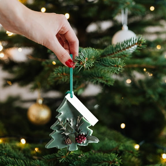 YIMWNYI Handmade Christmas Tree Scented Wax Tablets, Air Freshener for Closet and Home Decor, Odor Removal Gift, Holiday Fragrance for Office and Car, Aromatherapy Wax Decorations