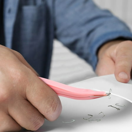 YIMWNYI Magnetic Staple Remover, Ergonomic Staple Puller Tool, Compact Pen Shape, Effort-Saving, Portable and Easy to Use, Safe and Secure Staple Removal for Office, Home, and Crafts