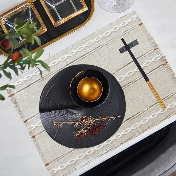 YIMWNYI Stylish Cotton and Linen Tassel Placemats, Insulated and Durable Table Mats, Heat-Resistant and Easy to Clean, Perfect for Daily Use, Parties, and Special Occasions