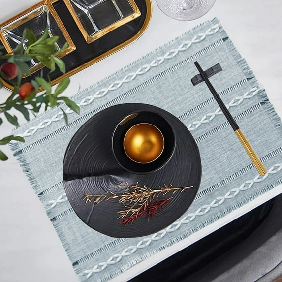 YIMWNYI Stylish Cotton and Linen Tassel Placemats, Insulated and Durable Table Mats, Heat-Resistant and Easy to Clean, Perfect for Daily Use, Parties, and Special Occasions
