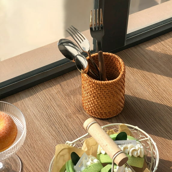 YIMWNYI Woven Circular Pen Support, Multifunctional Desktop Storage, Rattan Organizer for Office Supplies, Elegant Pen Holder with Natural Texture, Tidy Workspace Accessory