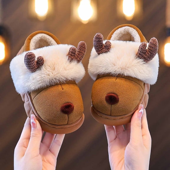 YMNXA Big Boys Girls Fuzzy Slippers Cute Reindeer Design Soft Sole Non Slip Warm Comfortable Shoes For Indoor Wear Coffee 5-5.5 Years
