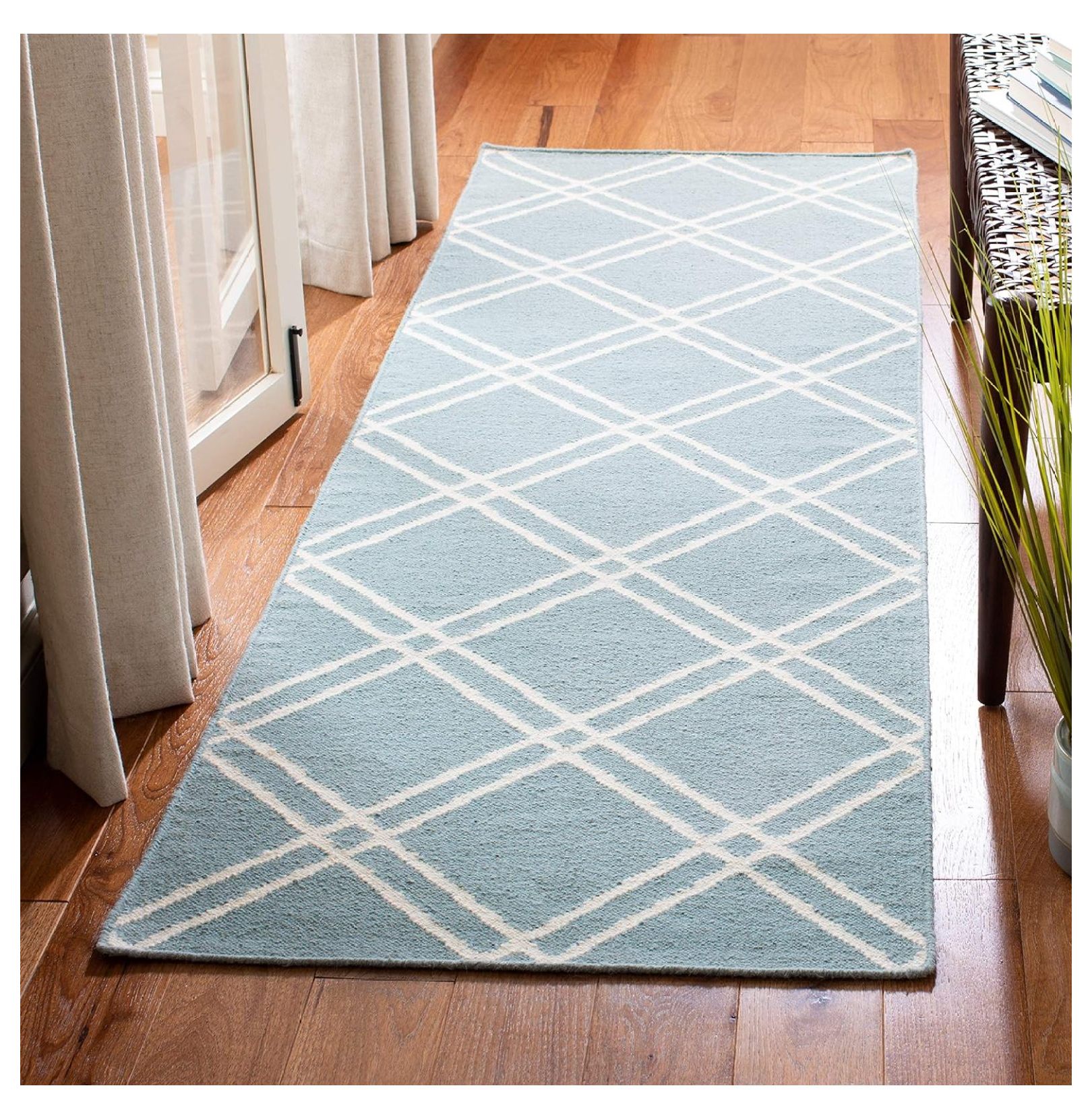 YOSITiuu Dhurries Collection 2'6" x 8' Light Blue/Ivory DHU638C