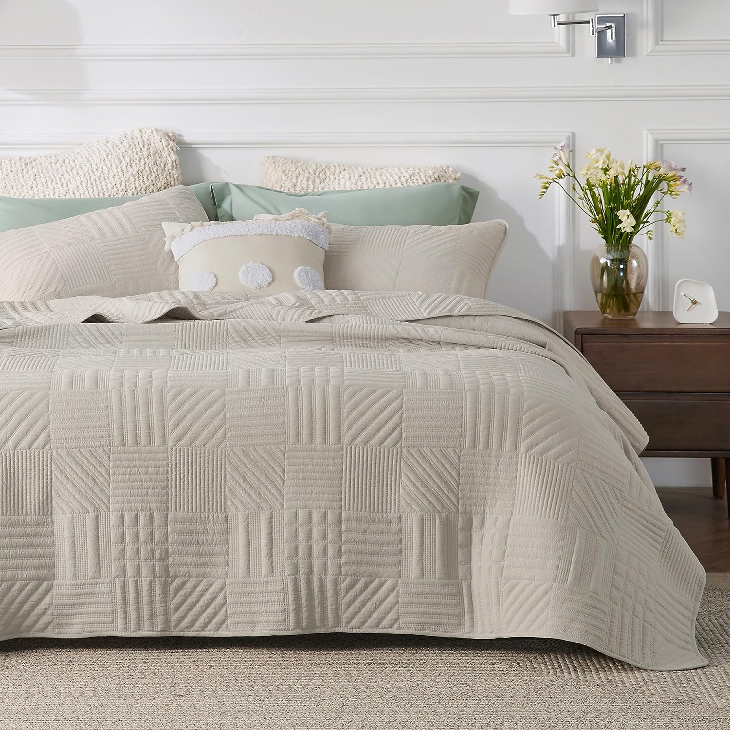 YOUTENG Quilt King Size Sage Green, Modern Geometric Stitched Pattern