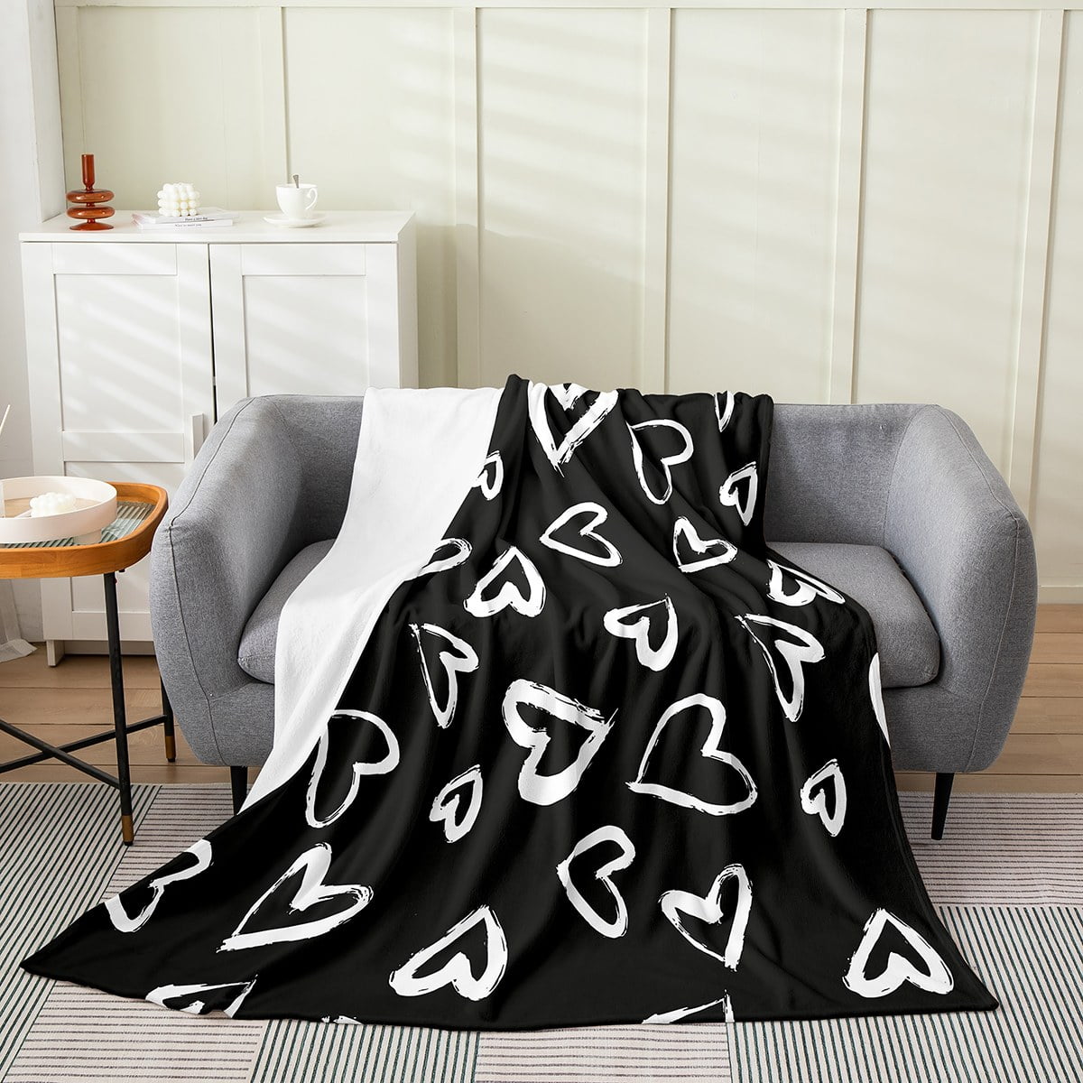 YST Love Heart Shaped Throw Blanket,Black and White Flannel Blanket for Women Men Girls Teens