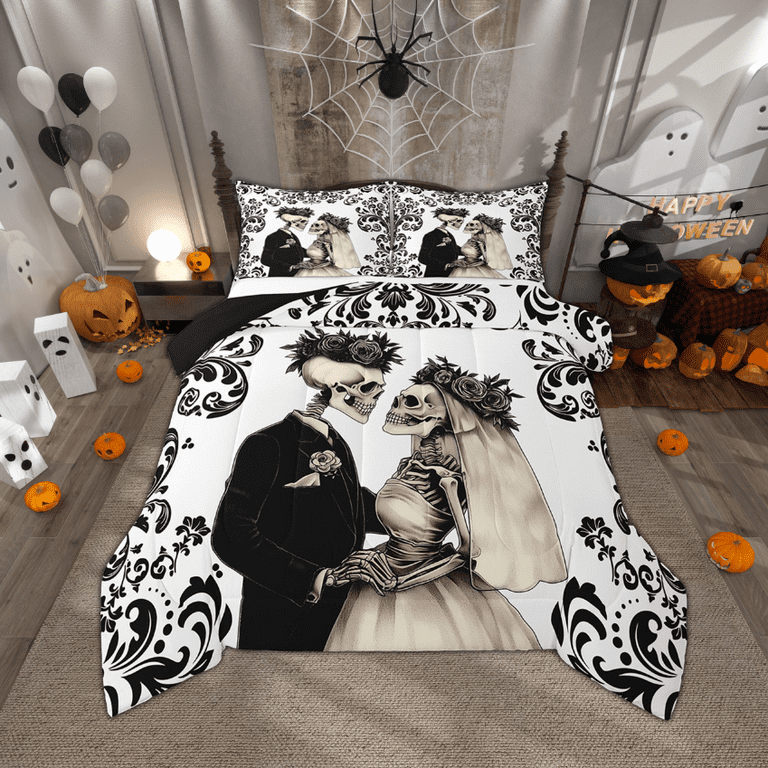 King And Queen Comforter Set - Romantic His And Hers Bedding, 1 Comforter & 2 Pillowcases | Black/Gold Design, 90"x102", 100% Polyester