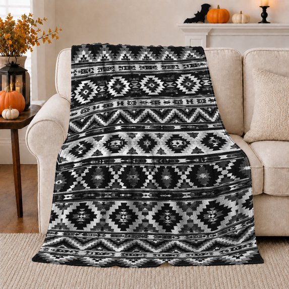 YShenghong Black White And Gray Southwestern Diamond Stripe Pattern Printed Flannel Blanket