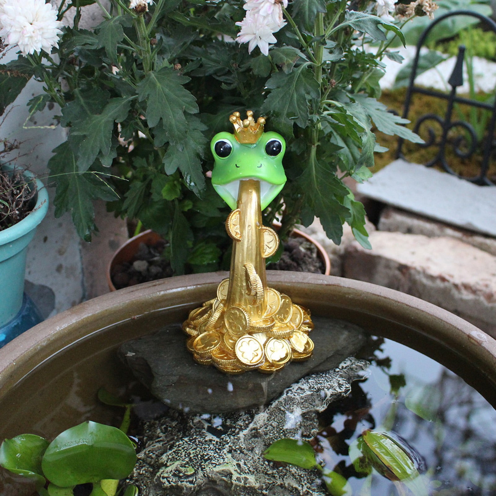 YUNAFFT Frog Garden Decor Resin Frog Spitting Shamrock Gold Coins ...