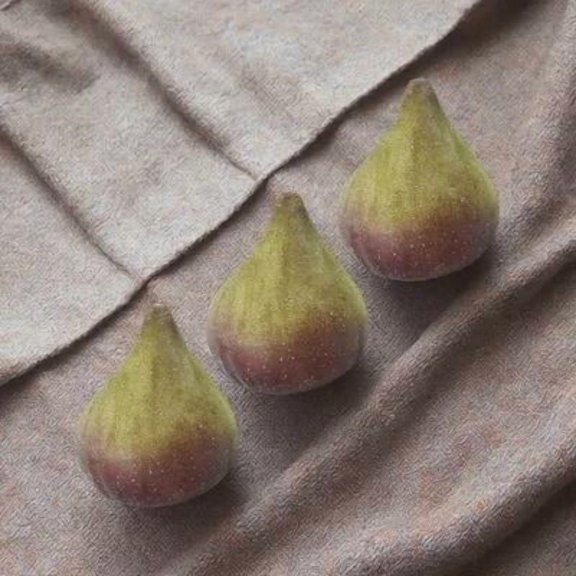 YUNLIGHTS 3Pcs Lifelike Artificial Fig Fruit Props Multi Color for Fruit Plate and Store Display