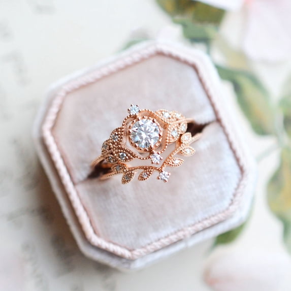 YYKihy 2PC Delicate Design Fashion Ring Light Luxury High Grade Ring Exquisite Zircon Ring Monastic Discipline