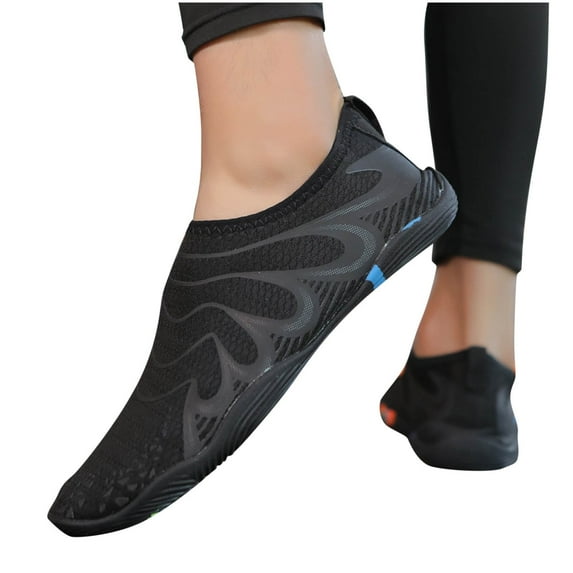 YYUIJK Kids Water Shoes Boys Girls Barefoot Aqua Socks Outdoor Indoor Quick Dry Sandals Lightweight Slip On Walking Sneakers for Beach Pool Swim (Little Kid/Big Kid) Black 6 Years