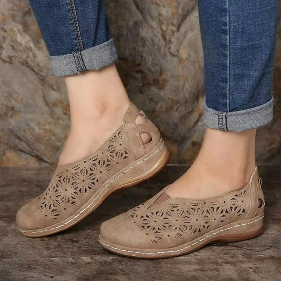 YYUIJK Women's Classic Comfort Leather Loafers Casual Slip-Ons Stylish Tassel Dress Shoes Cute Work Office Flats Everyday Walking Shoes Khaki 9.5