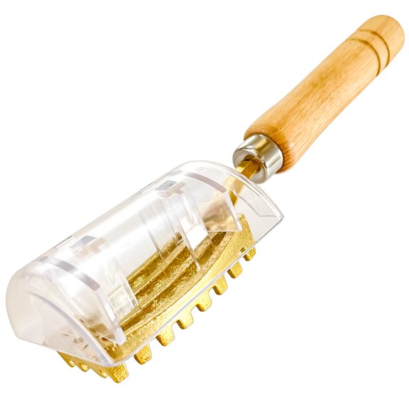Yamasan Japanese Serrated Fish Scale Remover w/ Cover & Wooden Handle