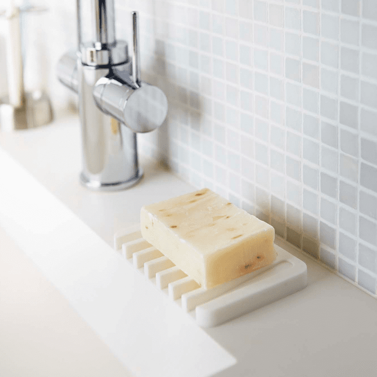 Self-Draining Soap Dish - Silicone - Yamazaki Home