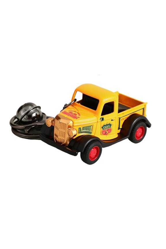 Yammee Classical Car Design Key Holder Creative Keychain Pendant For Men And Women Adds A Touch Of Elegance To Keys And Bags